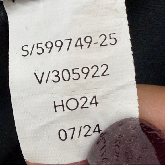 Athleta Salutation Stash Tight Leggings M Pine Green Active Workout Yoga UPF 40+ - Picture 10 of 10